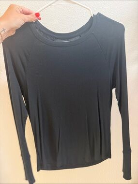 Offline by Arie Ribbed Long-Sleeve Crew Top - Black